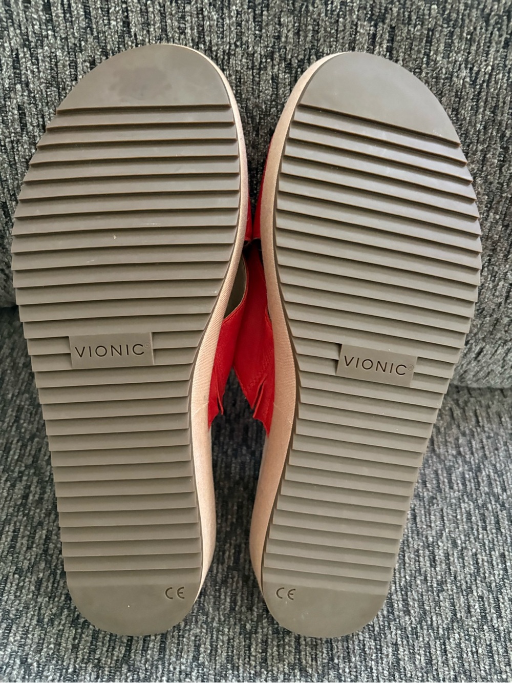 NWOB Vionic Hayden Sandals Slides in Cherry Red Leather Women’s 11 - Picture 11 of 13